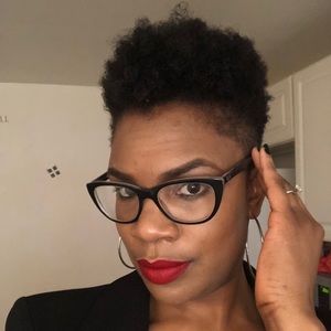 Meet your Posher, Dania